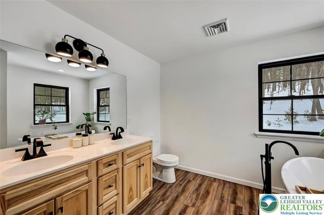 208 Bryan Drive, Polk Twp, PA 18333