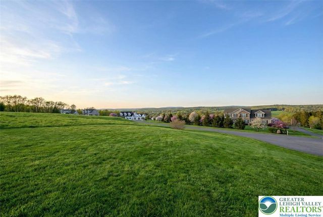 208 Bryan Drive, Polk Twp, PA 18333