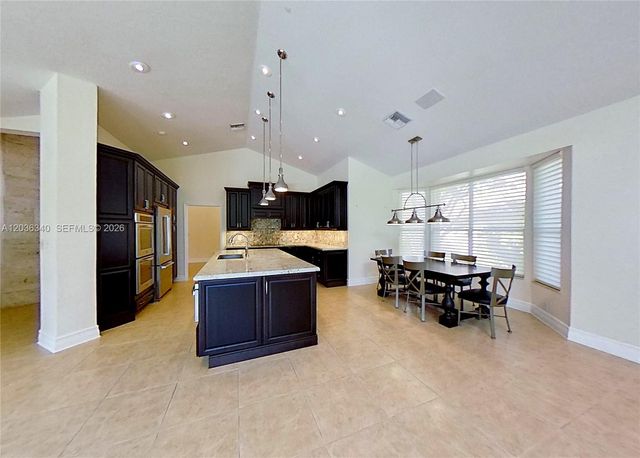 405 Sabal Way, Weston, FL 33326