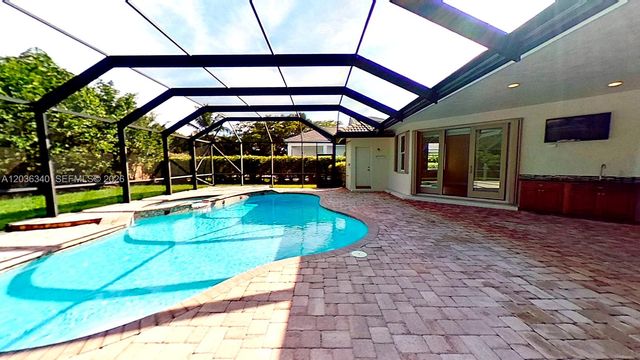 405 Sabal Way, Weston, FL 33326