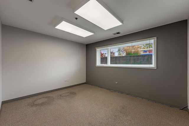 200 N Northwest Highway 101, Barrington, IL 60010