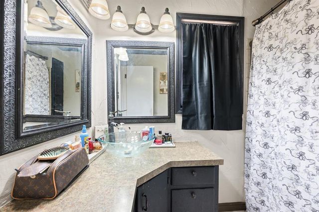 515 Lombardy Road, Guthrie, OK 73044