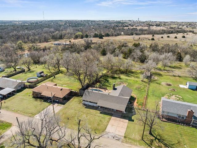 515 Lombardy Road, Guthrie, OK 73044
