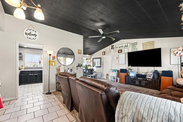 515 Lombardy Road, Guthrie, OK 73044