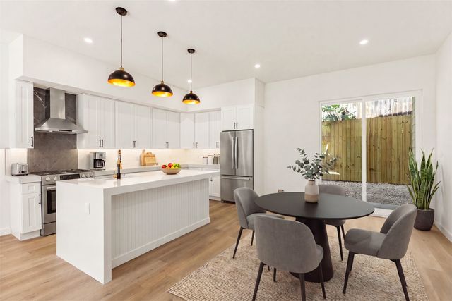 438 Bonnie View Road, Dallas, TX 75203