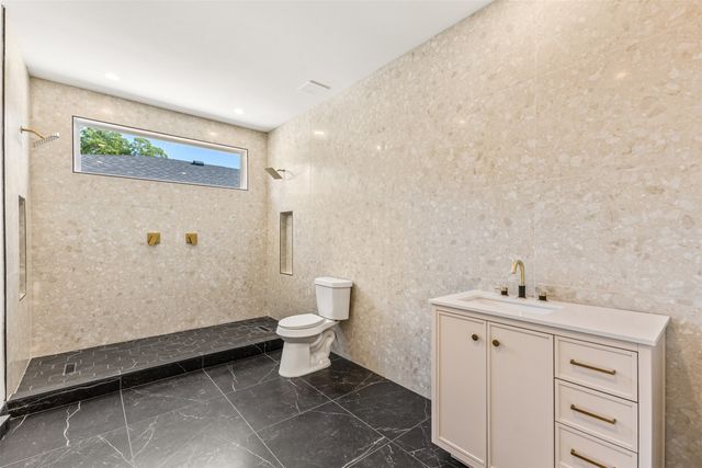438 Bonnie View Road, Dallas, TX 75203