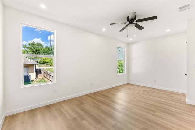 438 Bonnie View Road, Dallas, TX 75203