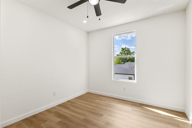 438 Bonnie View Road, Dallas, TX 75203
