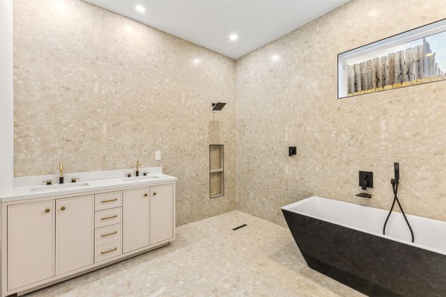 438 Bonnie View Road, Dallas, TX 75203