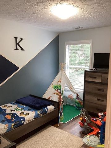 2546 Tullamore Circle, Snellville, GA 30039