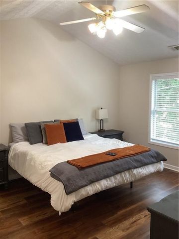 2546 Tullamore Circle, Snellville, GA 30039