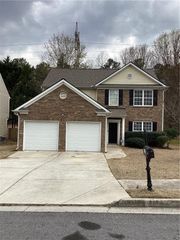 2546 Tullamore Circle, Snellville, GA 30039
