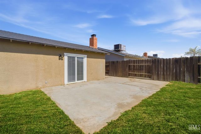 10421 Enger Street, Bakersfield, CA 93312