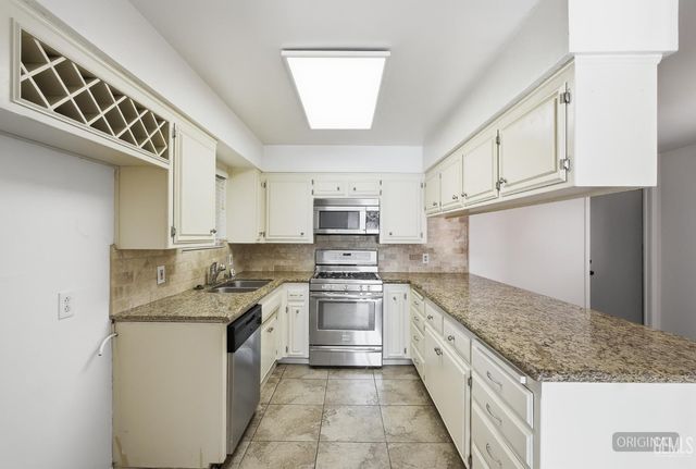 10421 Enger Street, Bakersfield, CA 93312