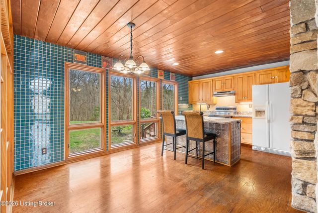 3004 Haney Dr, La Grange, KY 40031