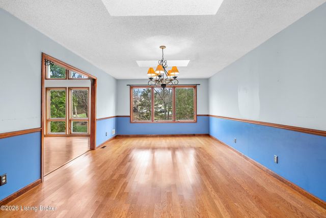 3004 Haney Dr, La Grange, KY 40031