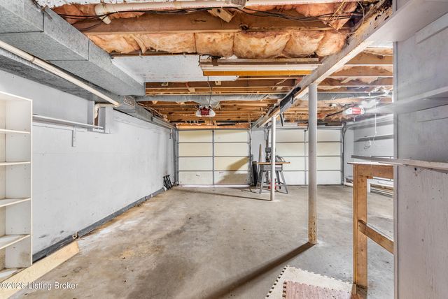 3004 Haney Dr, La Grange, KY 40031