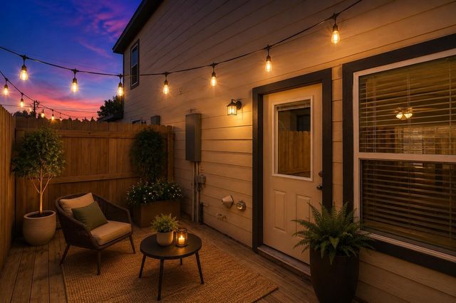 207 N Poplar Street C, Tomball, TX 77375