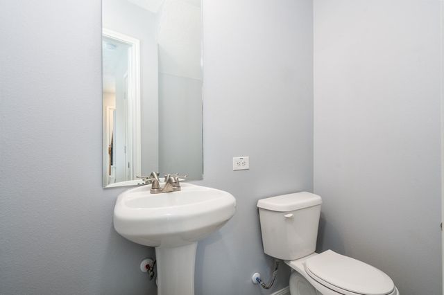 207 N Poplar Street C, Tomball, TX 77375