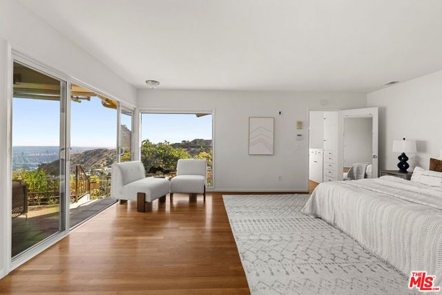 7132 Macapa Drive, Los Angeles, CA 90068