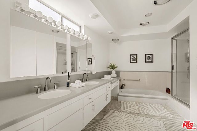 7132 Macapa Drive, Los Angeles, CA 90068