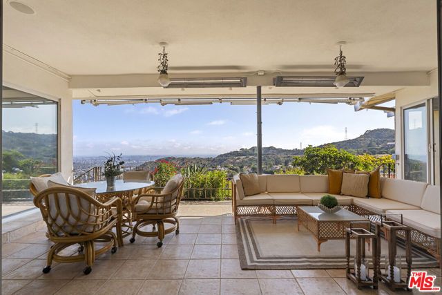 7132 Macapa Drive, Los Angeles, CA 90068