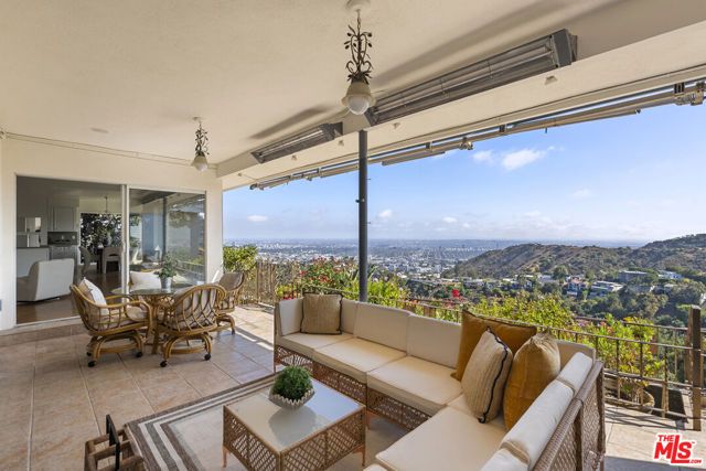 7132 Macapa Drive, Los Angeles, CA 90068