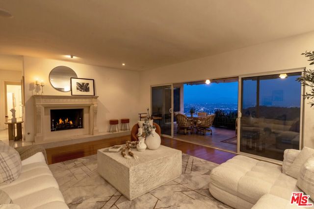 7132 Macapa Drive, Los Angeles, CA 90068