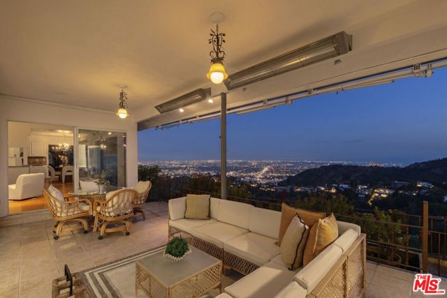 7132 Macapa Drive, Los Angeles, CA 90068
