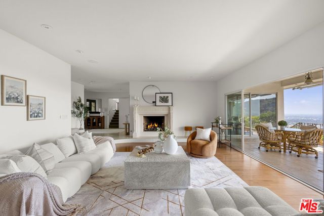 7132 Macapa Drive, Los Angeles, CA 90068