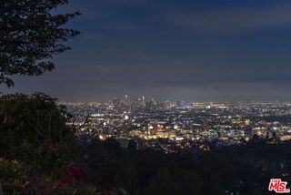 7132 Macapa Drive, Los Angeles, CA 90068