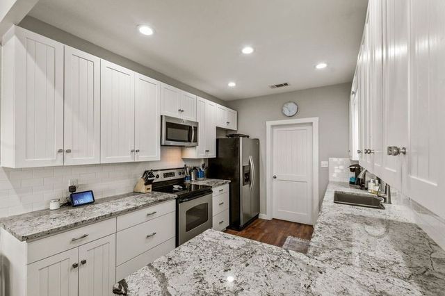 104 Sunset Cove, Trinidad, TX 75163