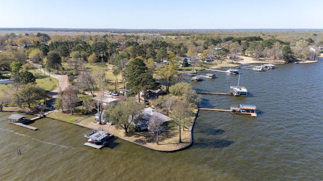 104 Sunset Cove, Trinidad, TX 75163