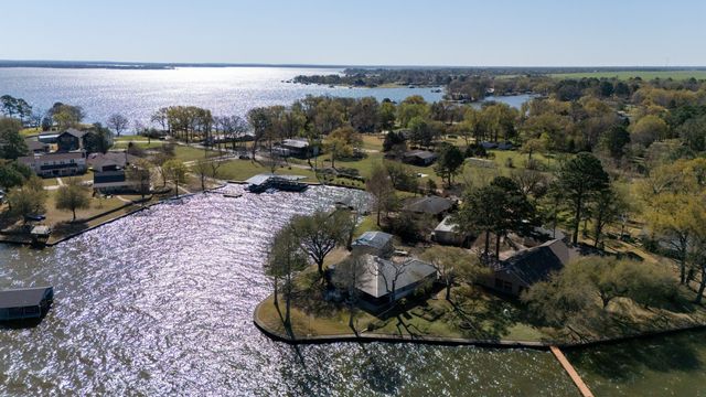 104 Sunset Cove, Trinidad, TX 75163