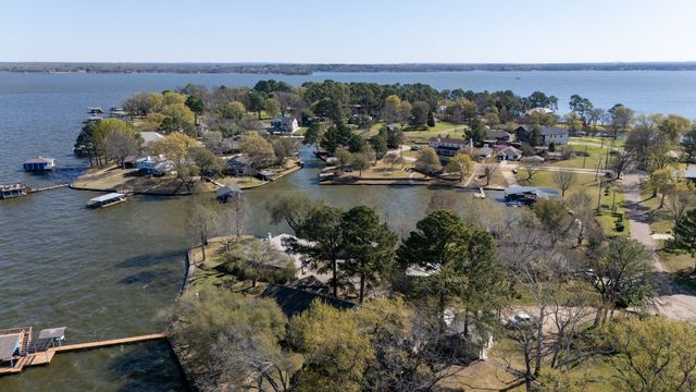 104 Sunset Cove, Trinidad, TX 75163