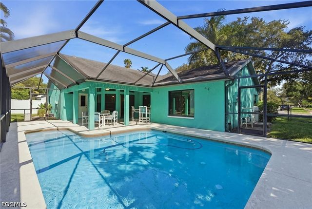 1470 Winkler AVE, Fort Myers, FL 33919
