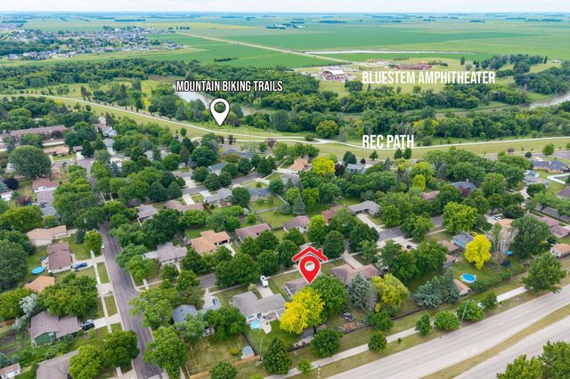 3715 Burritt Street S, Fargo, ND 58104