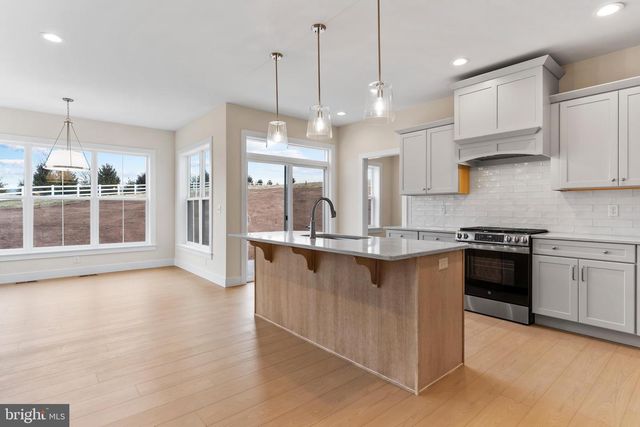 302 CEDAR ST, Dillsburg, PA 17019