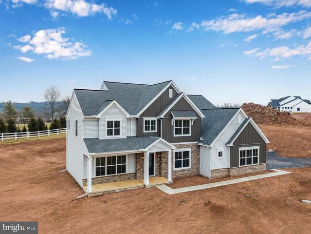 302 CEDAR ST, Dillsburg, PA 17019