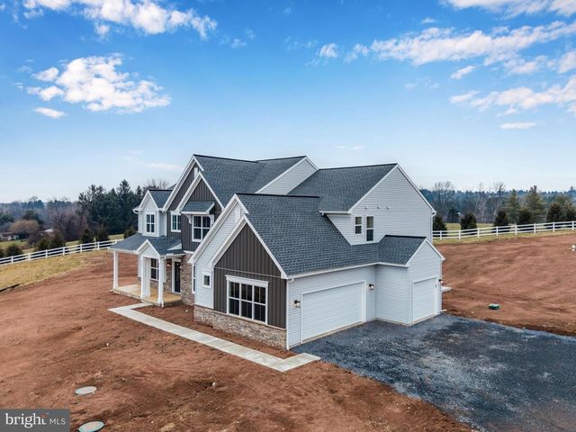 302 CEDAR ST, Dillsburg, PA 17019