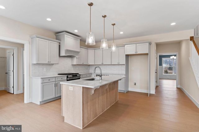 302 CEDAR ST, Dillsburg, PA 17019