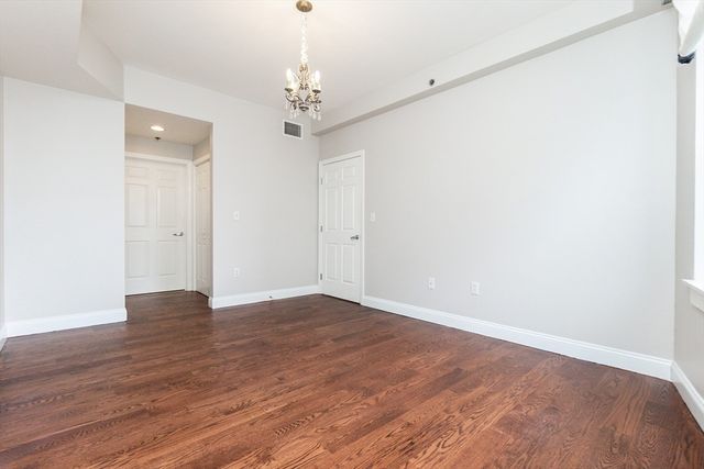 110-112 Cypress St 212, Brookline, MA 02445