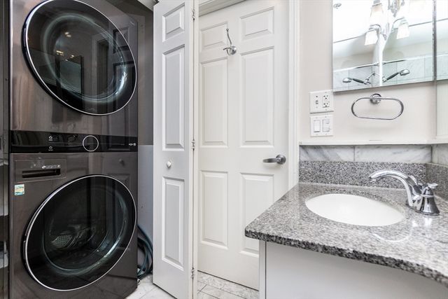 110-112 Cypress St 212, Brookline, MA 02445