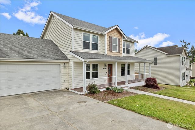 1232 NW Kathleen Drive, Oak Harbor, WA 98277