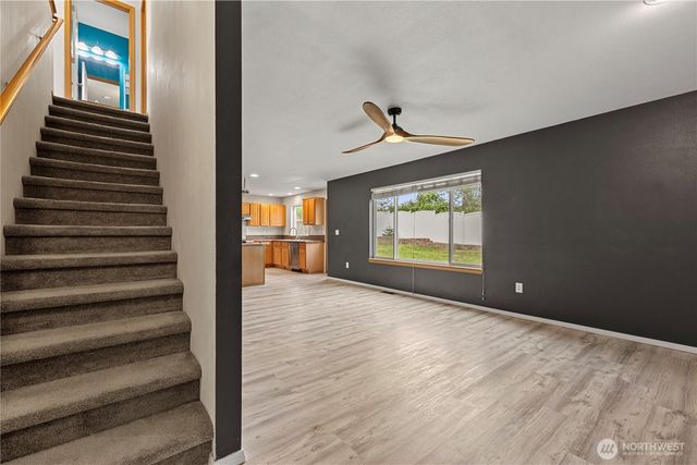 1232 NW Kathleen Drive, Oak Harbor, WA 98277