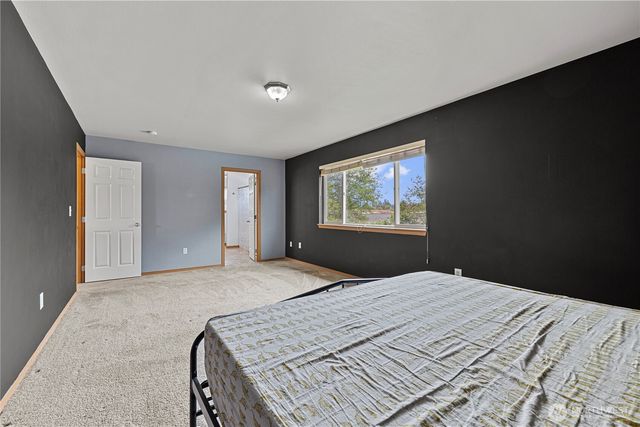 1232 NW Kathleen Drive, Oak Harbor, WA 98277
