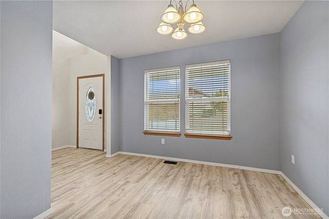 1232 NW Kathleen Drive, Oak Harbor, WA 98277