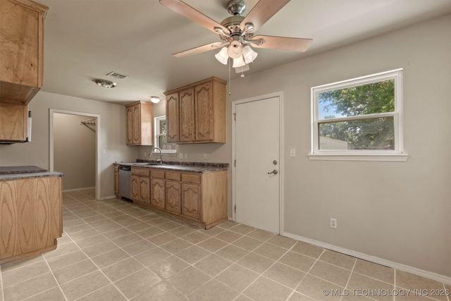 3607 S 118th East Avenue, Tulsa, OK 74146