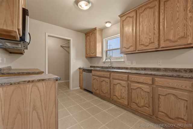 3607 S 118th East Avenue, Tulsa, OK 74146