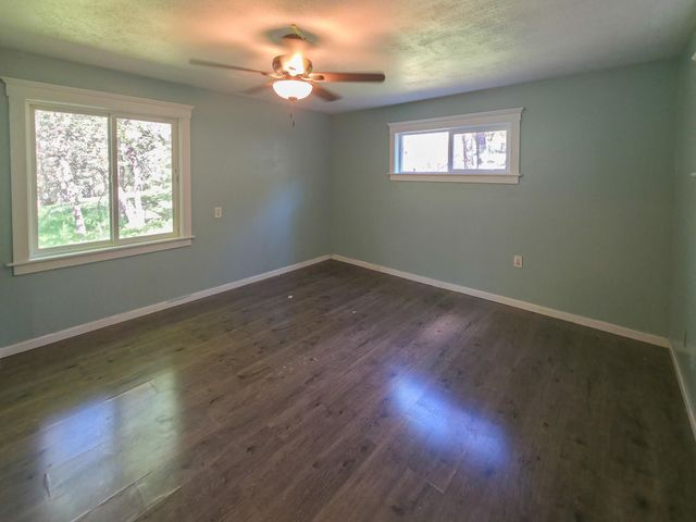 1570 Sleepy Hollow Loop, Grants Pass, OR 97527
